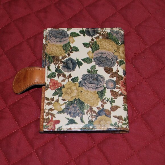 Patricia Nash Leather Passport Cover - Picture 3 of 9